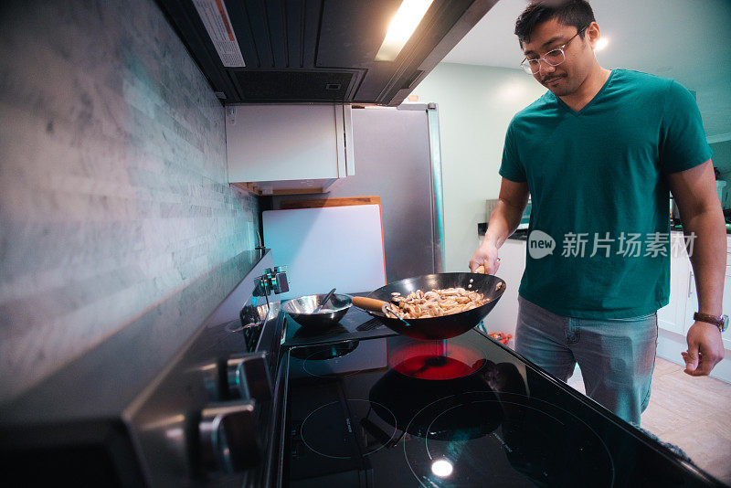 Cooking at Home - Sautéed Mushrooms - Cooking on a Wok